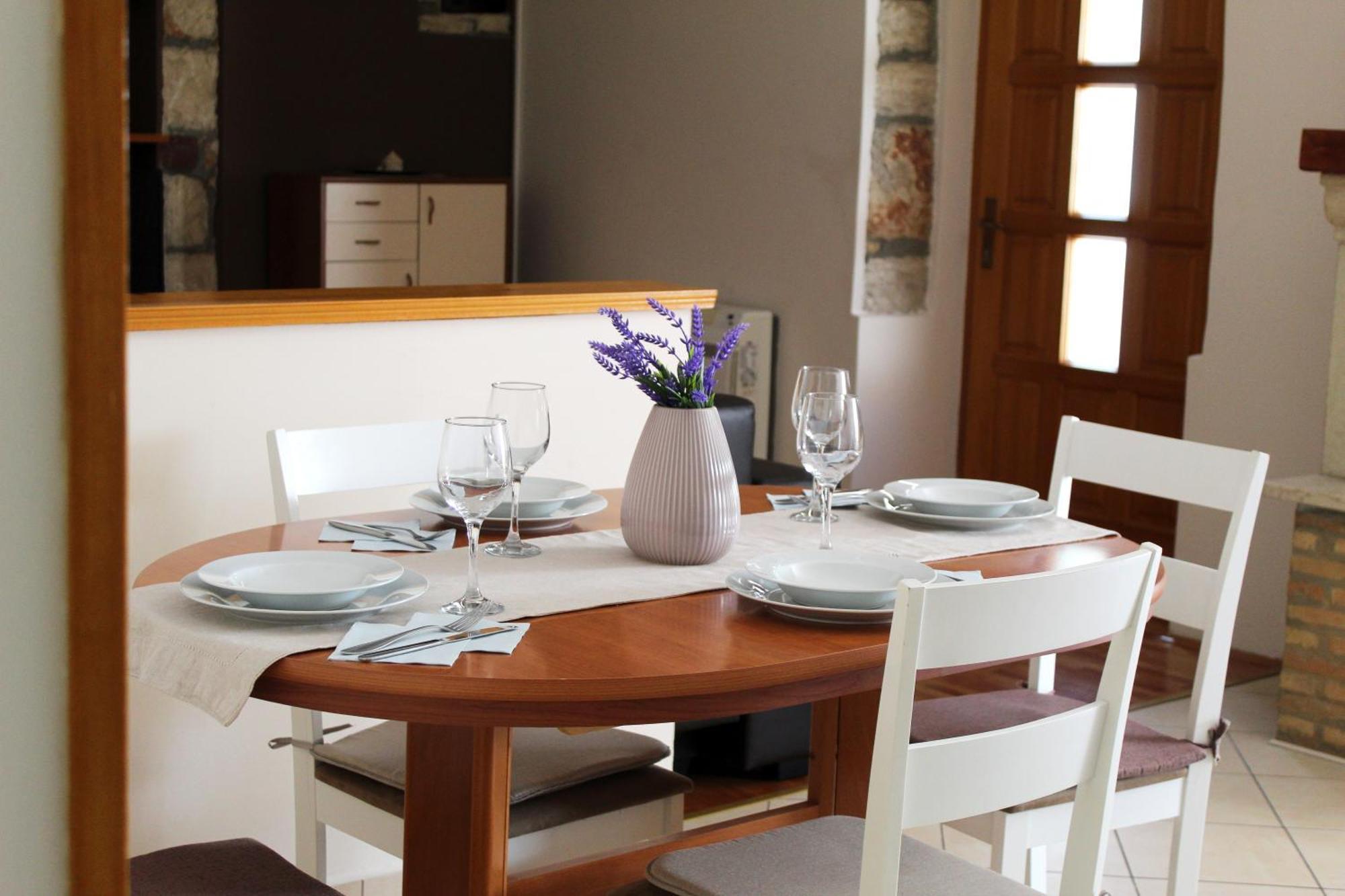 V&V Apartment Pula Luaran gambar