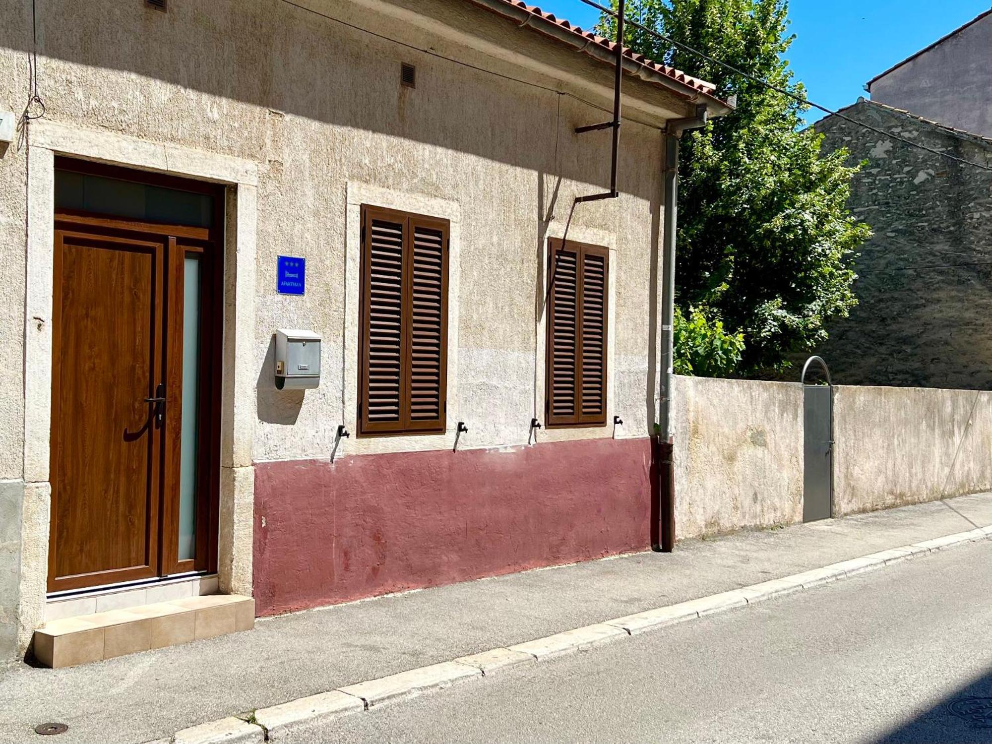 V&V Apartment Pula Luaran gambar